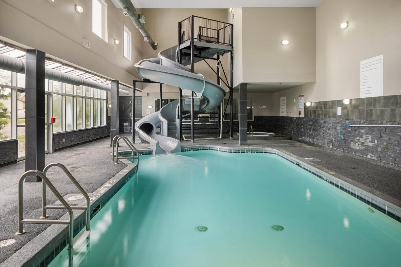 Home Inn & Suites Yorkton Bagian luar foto
