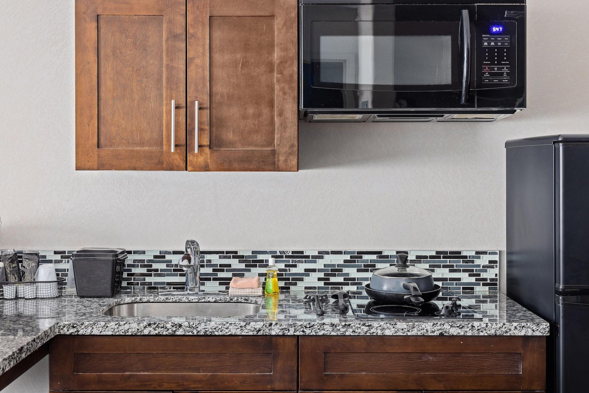 Home Inn & Suites Yorkton Bagian luar foto
