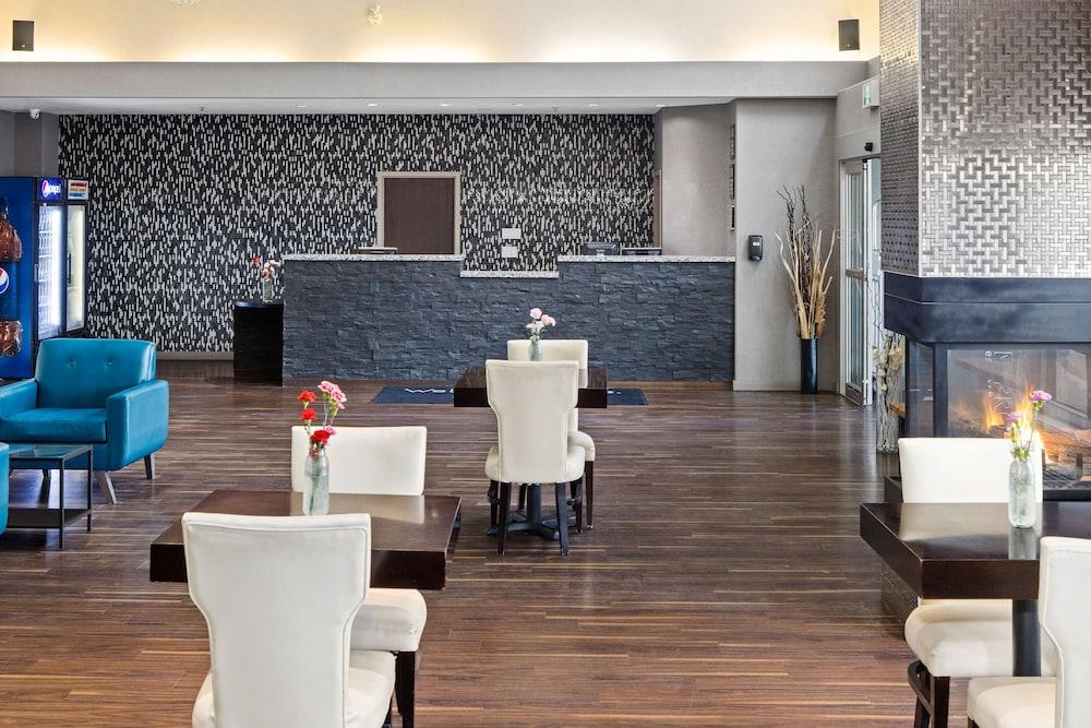 Home Inn & Suites Yorkton Bagian luar foto