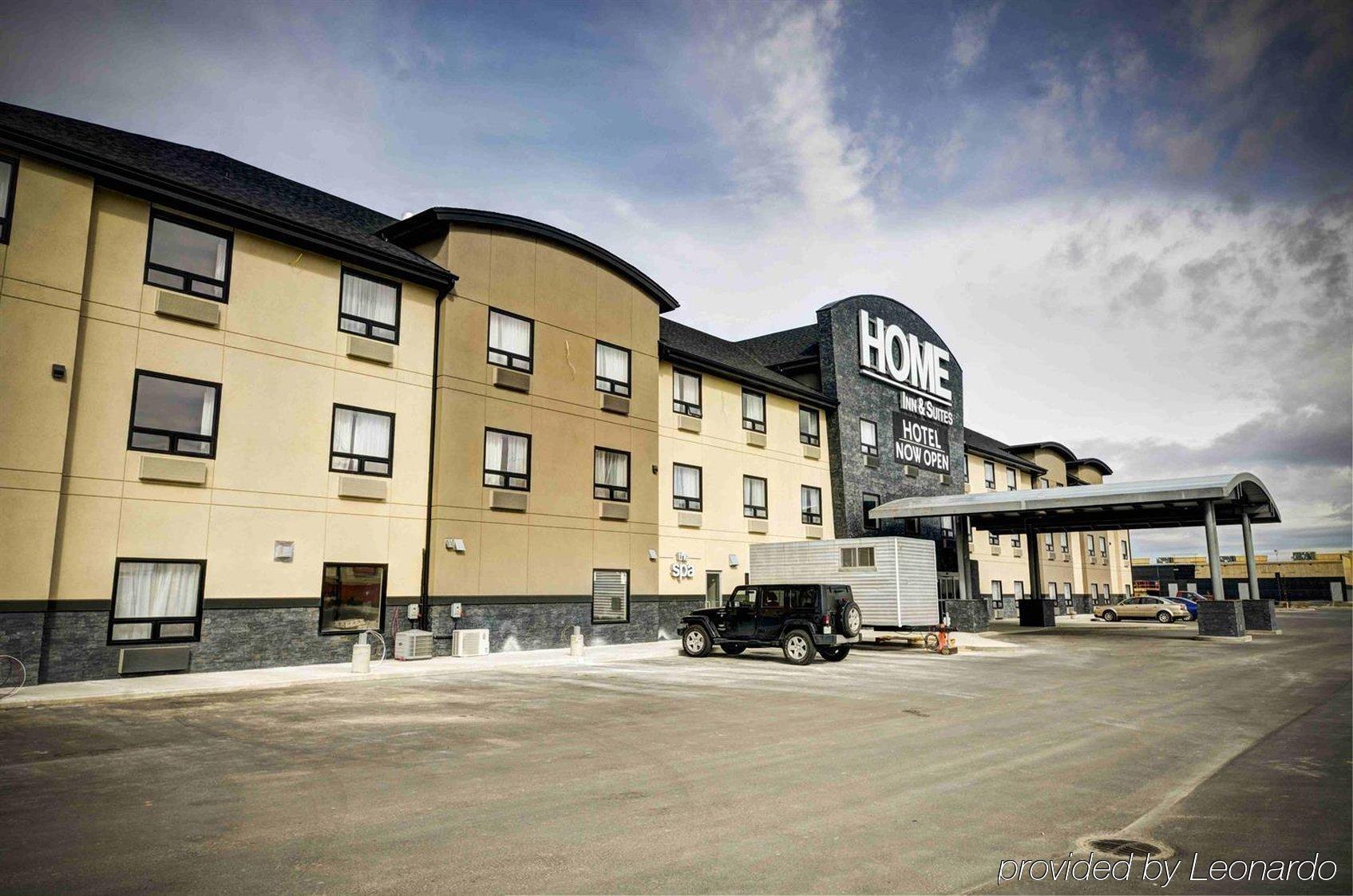 Home Inn & Suites Yorkton Bagian luar foto