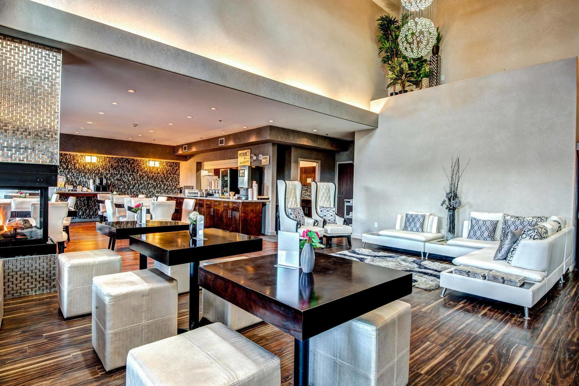Home Inn & Suites Yorkton Bagian luar foto